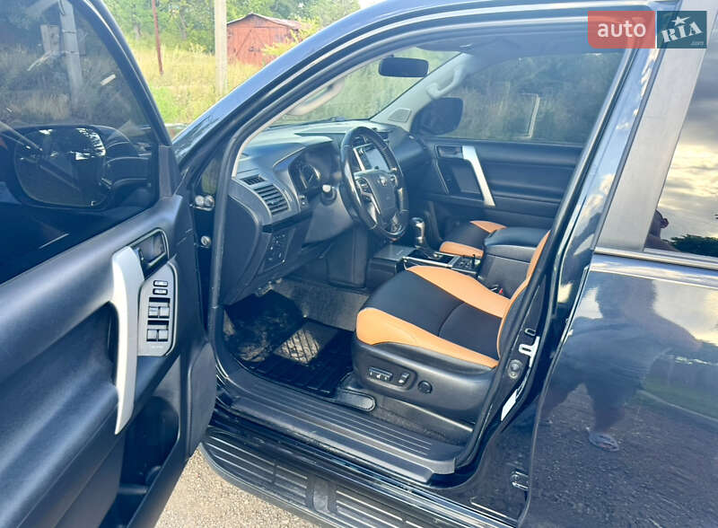 Внедорожник / Кроссовер Toyota Land Cruiser Prado 2020 в Славянске