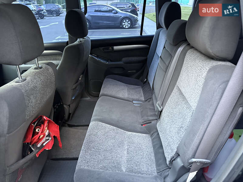 Позашляховик / Кросовер Toyota Land Cruiser Prado 2004 в Києві