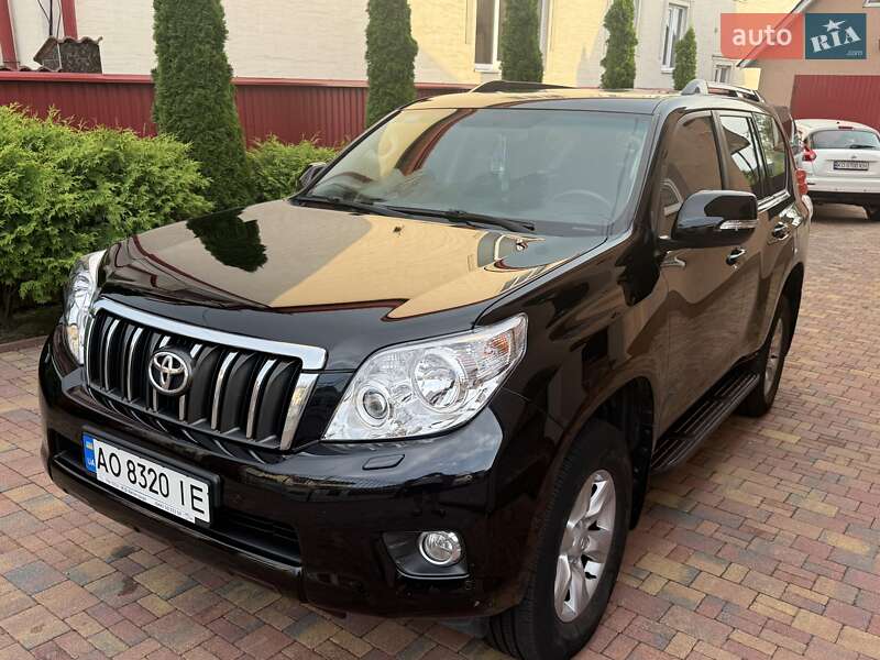 Toyota Land Cruiser Prado 2013