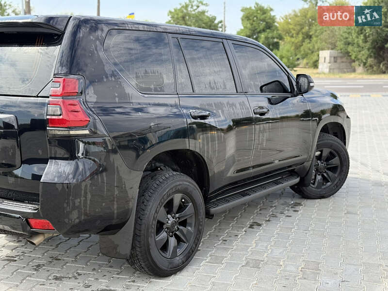 Внедорожник / Кроссовер Toyota Land Cruiser Prado 2023 в Николаеве