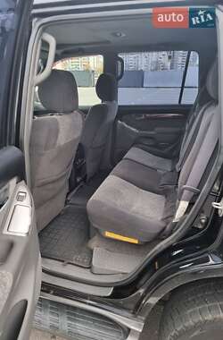 Внедорожник / Кроссовер Toyota Land Cruiser Prado 2005 в  фото 4 Внедорожник / Кроссовер Toyota Land Cruiser Prado 2005 в