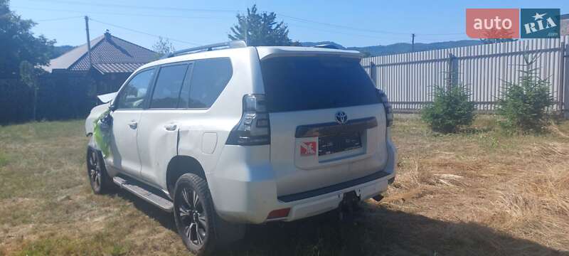Toyota Land Cruiser Prado 2021