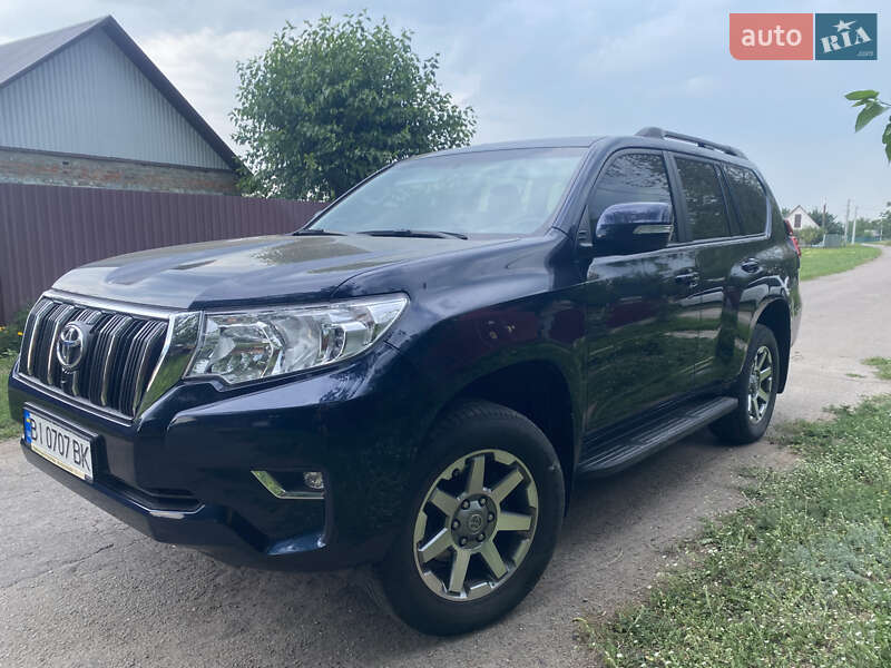 Позашляховик / Кросовер Toyota Land Cruiser Prado 2017 в Полтаві