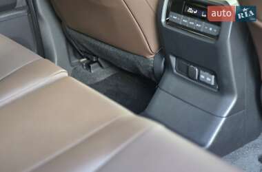 Позашляховик / Кросовер Toyota Land Cruiser Prado 2025 в 