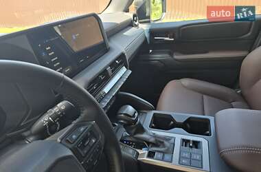 Позашляховик / Кросовер Toyota Land Cruiser Prado 2025 в 