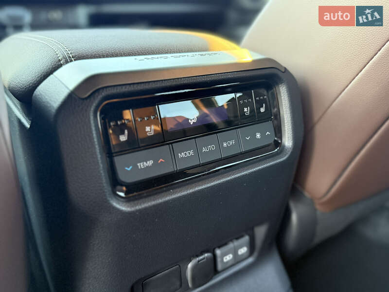 Внедорожник / Кроссовер Toyota Land Cruiser Prado 2024 в Киеве