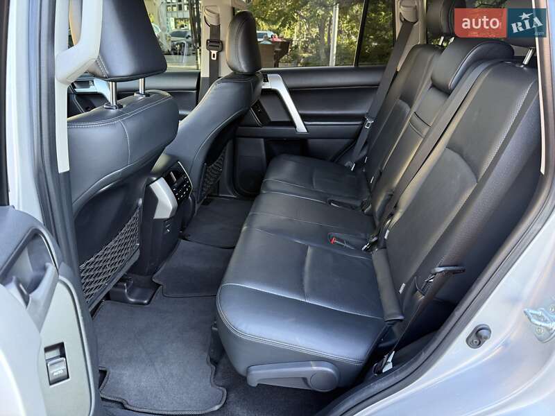 Внедорожник / Кроссовер Toyota Land Cruiser Prado 2019 в Днепре фото 21 Внедорожник / Кроссовер Toyota Land Cruiser Prado 2019 в Днепре