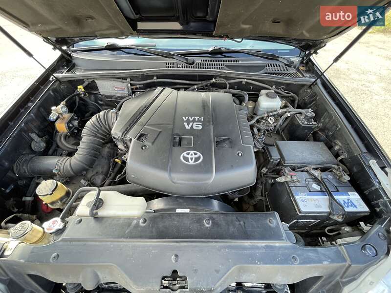 Внедорожник / Кроссовер Toyota Land Cruiser Prado 2005 в Днепре