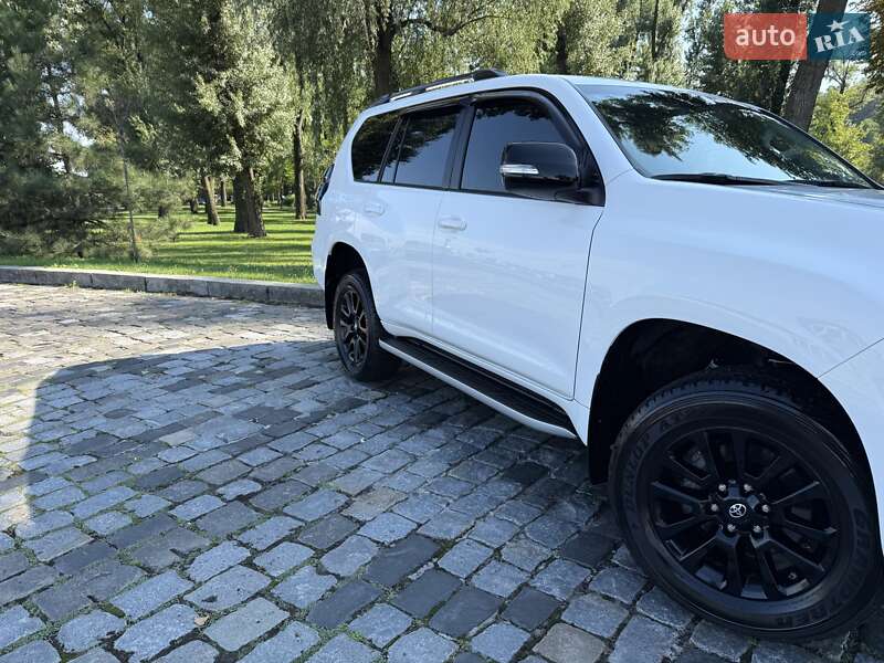 Внедорожник / Кроссовер Toyota Land Cruiser Prado 2021 в Киеве фото 24 Внедорожник / Кроссовер Toyota Land Cruiser Prado 2021 в Киеве