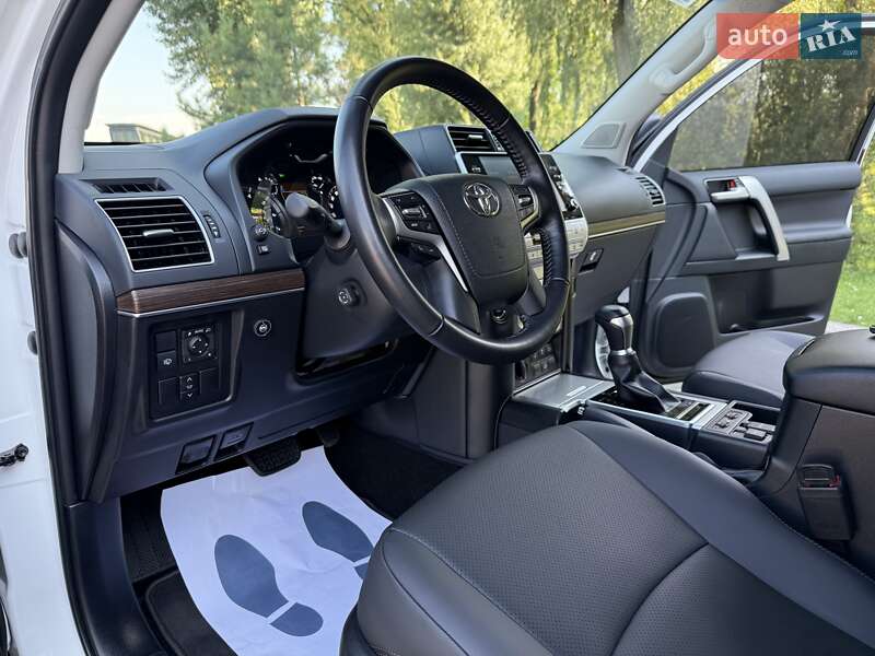 Внедорожник / Кроссовер Toyota Land Cruiser Prado 2021 в Киеве фото 66 Внедорожник / Кроссовер Toyota Land Cruiser Prado 2021 в Киеве
