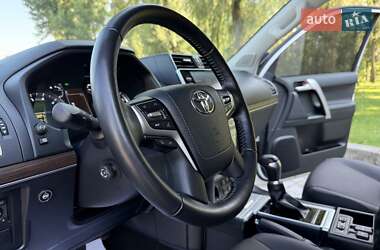 Внедорожник / Кроссовер Toyota Land Cruiser Prado 2021 в 