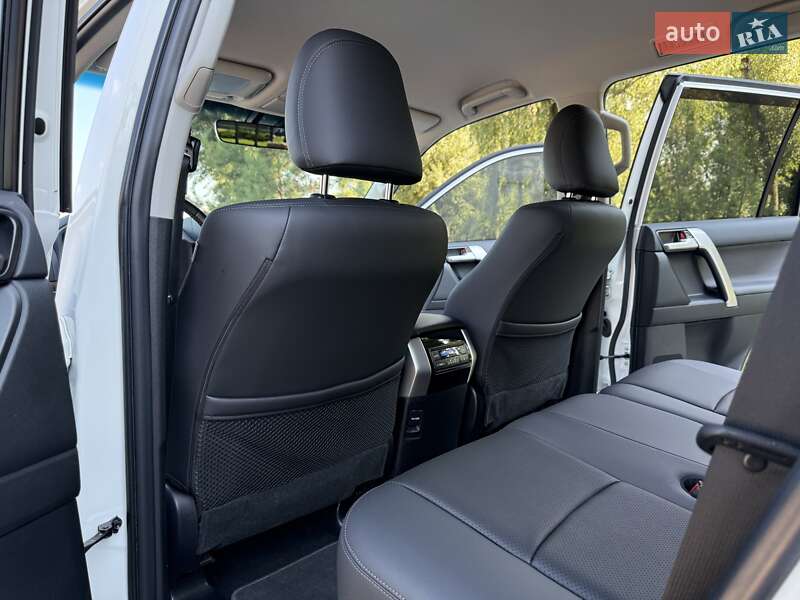 Внедорожник / Кроссовер Toyota Land Cruiser Prado 2021 в Киеве фото 93 Внедорожник / Кроссовер Toyota Land Cruiser Prado 2021 в Киеве