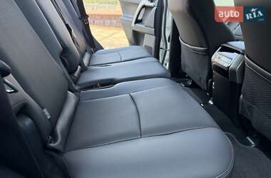 Внедорожник / Кроссовер Toyota Land Cruiser Prado 2021 в 