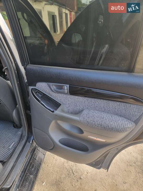 Внедорожник / Кроссовер Toyota Land Cruiser Prado 2004 в Черновцах