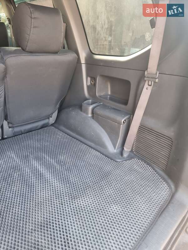 Внедорожник / Кроссовер Toyota Land Cruiser Prado 2004 в Черновцах