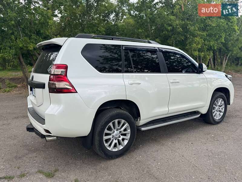 Позашляховик / Кросовер Toyota Land Cruiser Prado 2013 в Харкові фото 25 Позашляховик / Кросовер Toyota Land Cruiser Prado 2013 в Харкові
