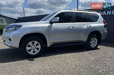 Внедорожник / Кроссовер Toyota Land Cruiser Prado 2019 в 