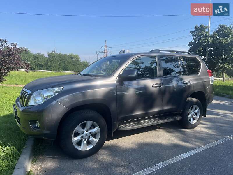 Позашляховик / Кросовер Toyota Land Cruiser Prado 2013 в Києві фото 15 Позашляховик / Кросовер Toyota Land Cruiser Prado 2013 в Києві