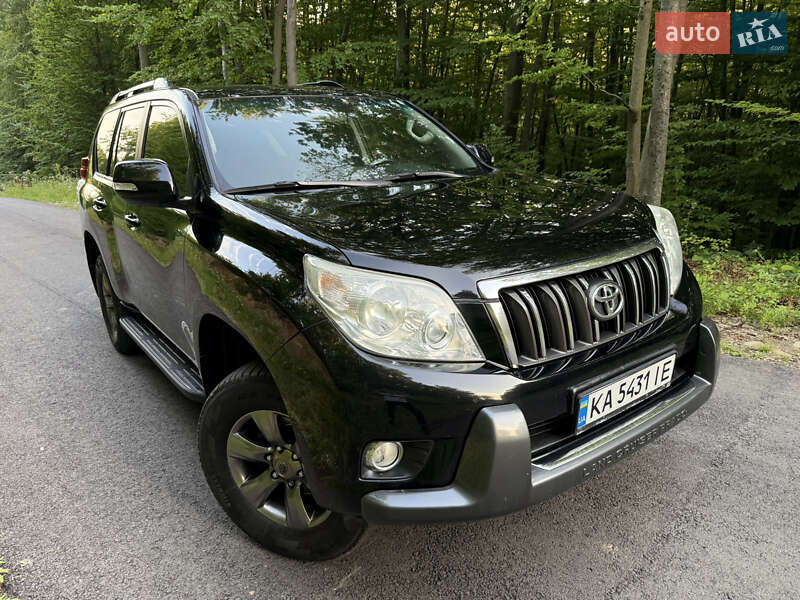 Позашляховик / Кросовер Toyota Land Cruiser Prado 2010 в Івано-Франківську