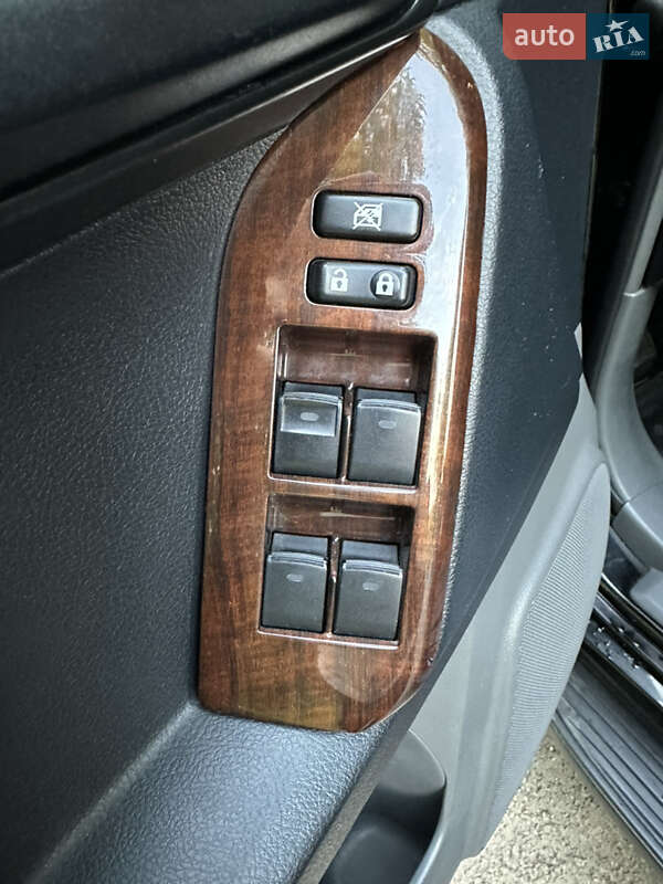 Позашляховик / Кросовер Toyota Land Cruiser Prado 2010 в Івано-Франківську