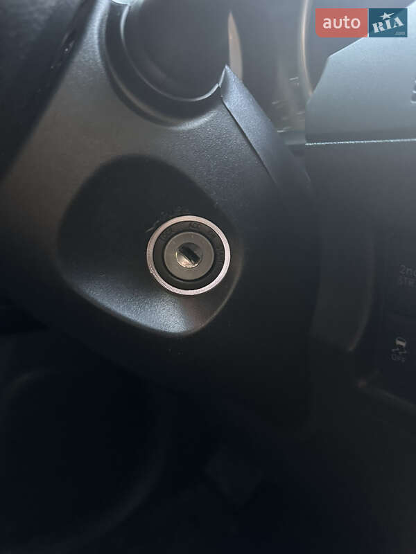 Позашляховик / Кросовер Toyota Land Cruiser Prado 2010 в Івано-Франківську