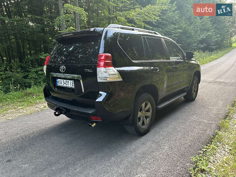 Позашляховик / Кросовер Toyota Land Cruiser Prado 2010 в Івано-Франківську
