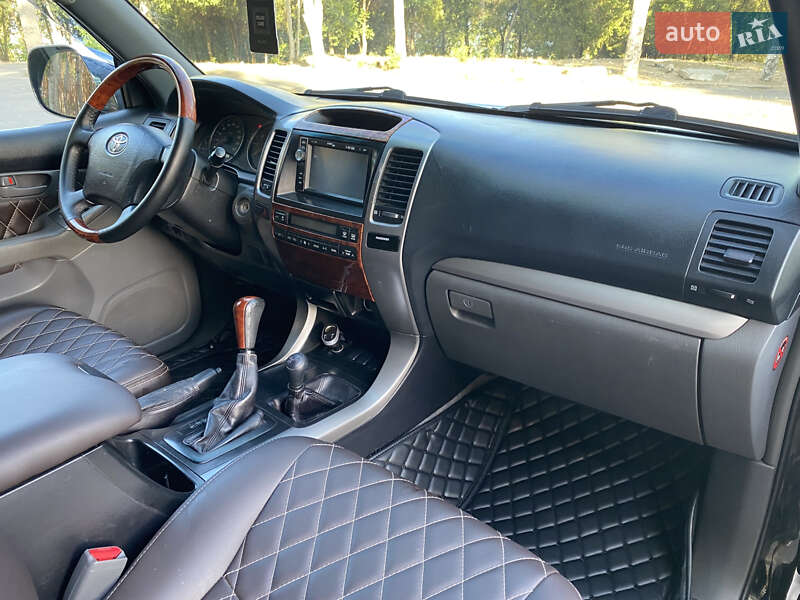 Позашляховик / Кросовер Toyota Land Cruiser Prado 2007 в Миколаєві