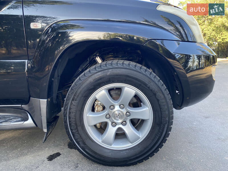 Позашляховик / Кросовер Toyota Land Cruiser Prado 2007 в Миколаєві