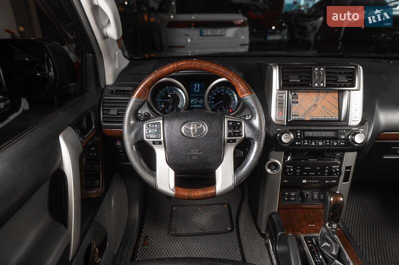 Внедорожник / Кроссовер Toyota Land Cruiser Prado 2010 в Одессе