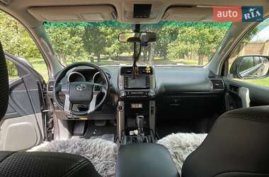 Внедорожник / Кроссовер Toyota Land Cruiser Prado 2012 в 