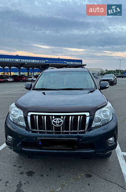 Внедорожник / Кроссовер Toyota Land Cruiser Prado 2011 в 