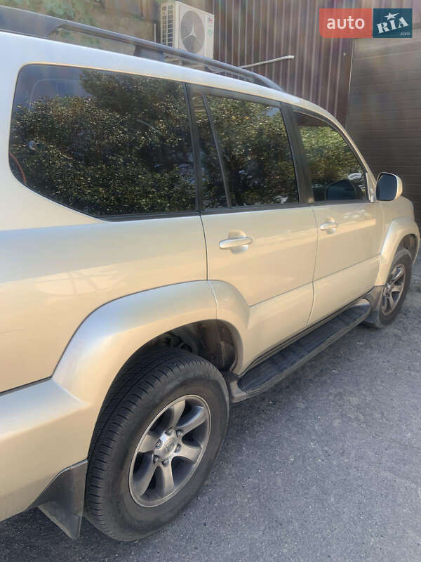 Внедорожник / Кроссовер Toyota Land Cruiser Prado 2005 в Днепре