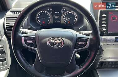 Внедорожник / Кроссовер Toyota Land Cruiser Prado 2022 в 