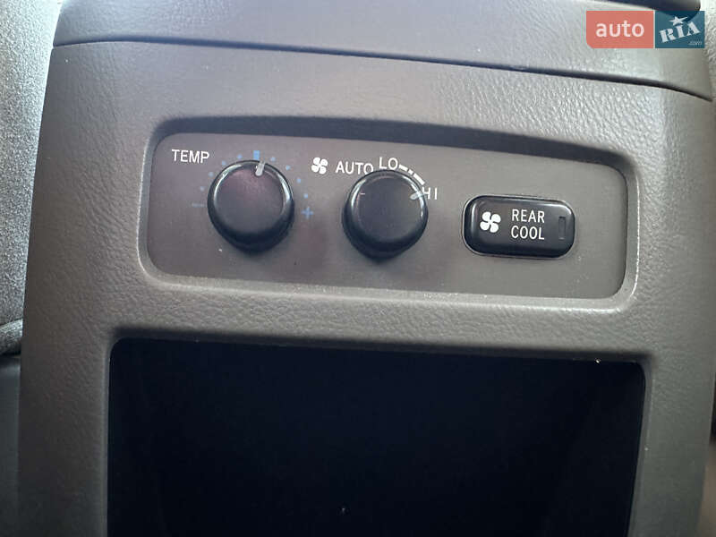 Позашляховик / Кросовер Toyota Land Cruiser Prado 2006 в Києві