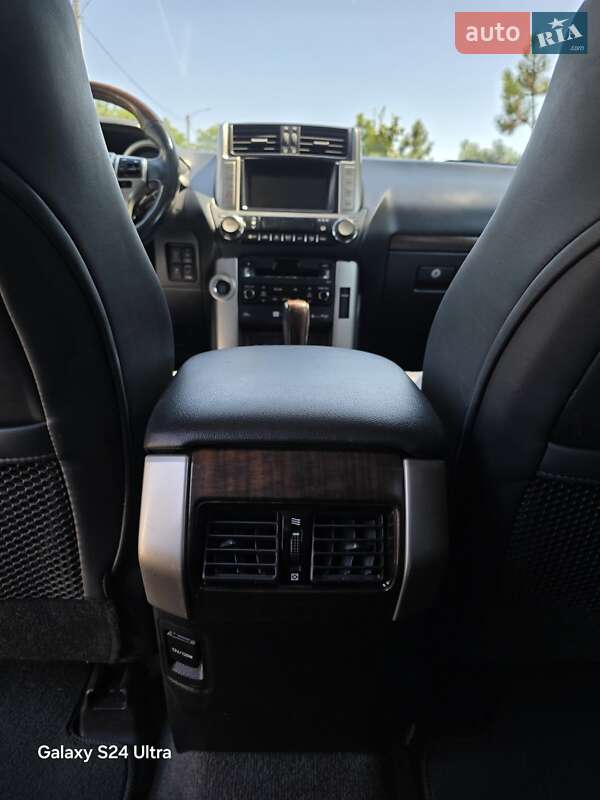 Внедорожник / Кроссовер Toyota Land Cruiser Prado 2011 в Измаиле