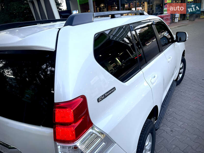 Позашляховик / Кросовер Toyota Land Cruiser Prado 2011 в Києві фото 7 Позашляховик / Кросовер Toyota Land Cruiser Prado 2011 в Києві