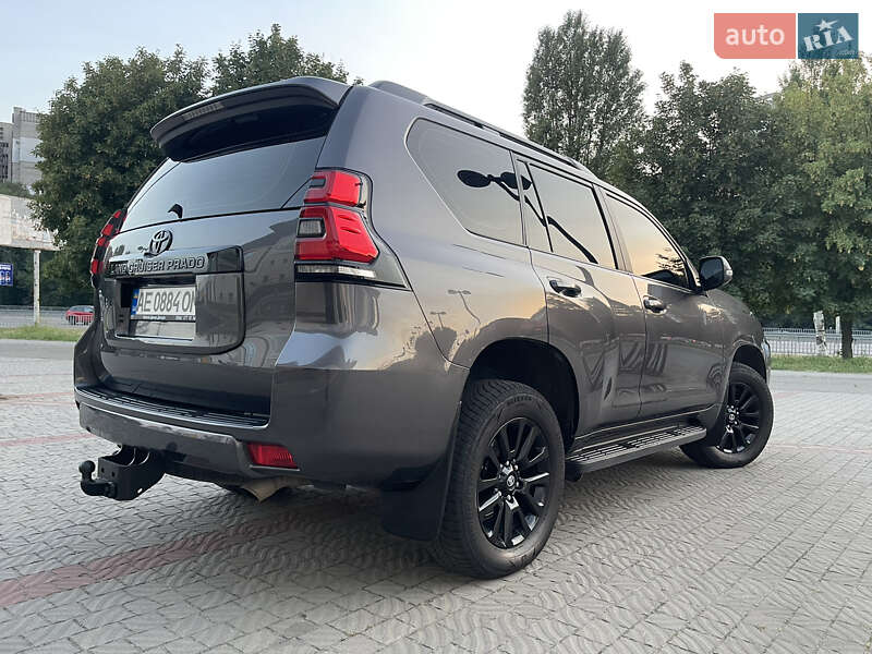 Внедорожник / Кроссовер Toyota Land Cruiser Prado 2020 в Днепре