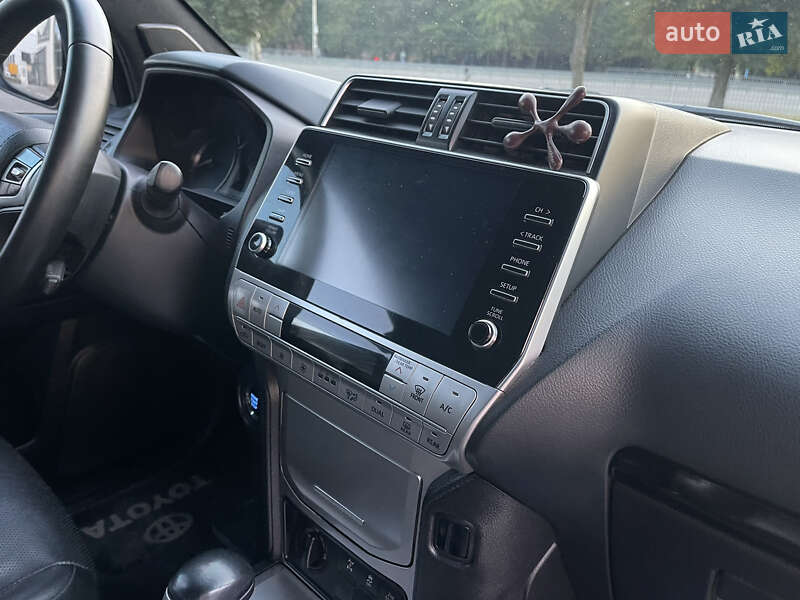 Внедорожник / Кроссовер Toyota Land Cruiser Prado 2020 в Днепре