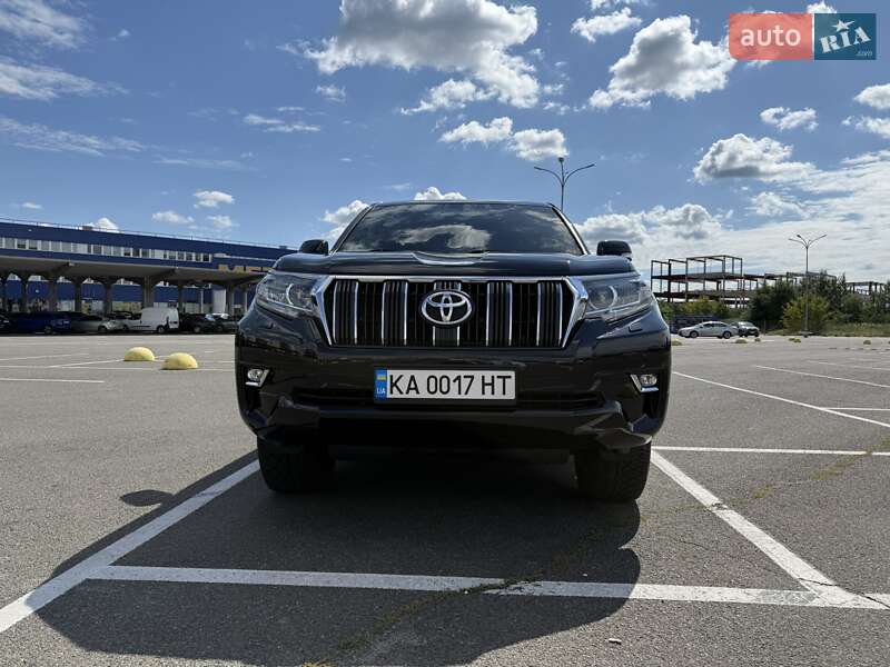 Внедорожник / Кроссовер Toyota Land Cruiser Prado 2021 в Киеве