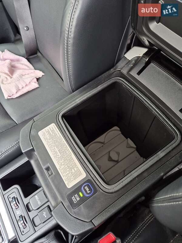 Внедорожник / Кроссовер Toyota Land Cruiser Prado 2020 в Томаковке фото 14 Внедорожник / Кроссовер Toyota Land Cruiser Prado 2020 в Томаковке