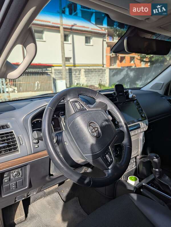 Позашляховик / Кросовер Toyota Land Cruiser Prado 2021 в Івано-Франківську
