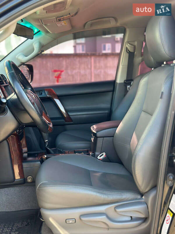Внедорожник / Кроссовер Toyota Land Cruiser Prado 2013 в Киеве