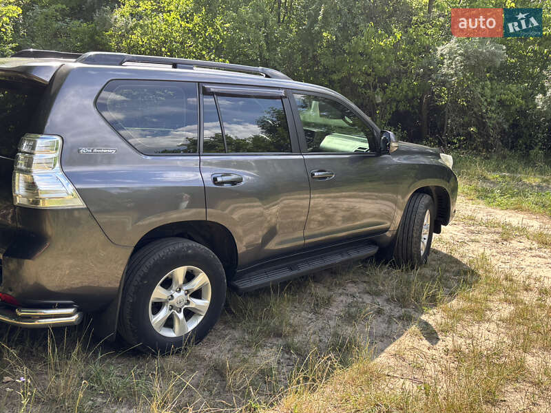 Внедорожник / Кроссовер Toyota Land Cruiser Prado 2012 в Киеве