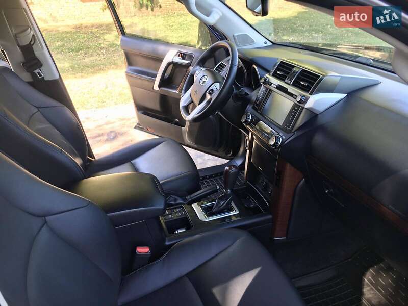 Внедорожник / Кроссовер Toyota Land Cruiser Prado 2014 в Гатном фото 13 Внедорожник / Кроссовер Toyota Land Cruiser Prado 2014 в Гатном