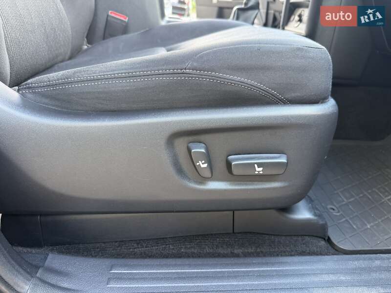 Внедорожник / Кроссовер Toyota Land Cruiser Prado 2017 в Киеве