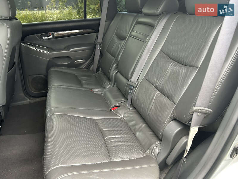 Внедорожник / Кроссовер Toyota Land Cruiser Prado 2006 в Львове
