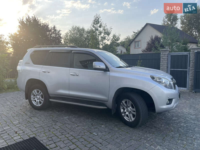 Позашляховик / Кросовер Toyota Land Cruiser Prado 2012 в Києві фото 2 Позашляховик / Кросовер Toyota Land Cruiser Prado 2012 в Києві