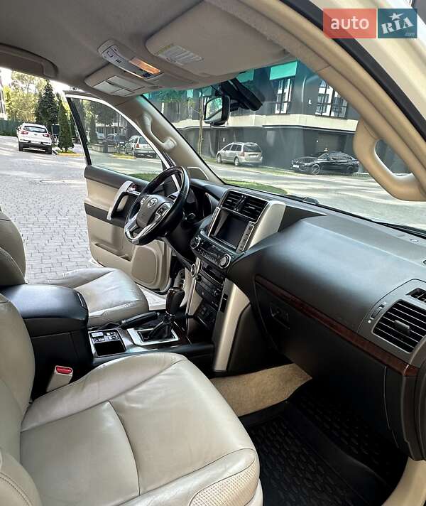 Внедорожник / Кроссовер Toyota Land Cruiser Prado 2010 в Ивано-Франковске