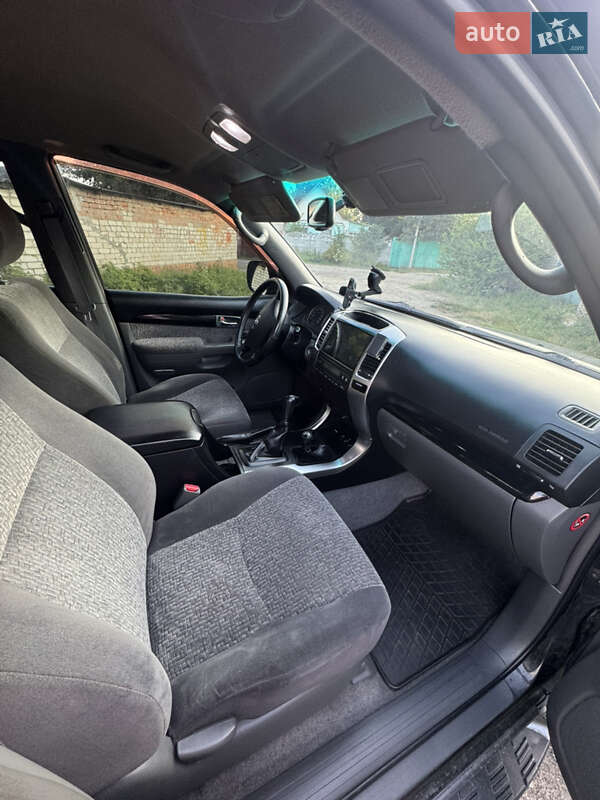 Внедорожник / Кроссовер Toyota Land Cruiser Prado 2005 в Харькове фото 27 Внедорожник / Кроссовер Toyota Land Cruiser Prado 2005 в Харькове