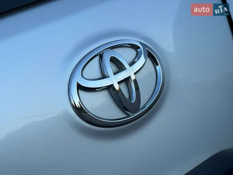 Внедорожник / Кроссовер Toyota Land Cruiser Prado 2011 в Ахтырке фото 19 Внедорожник / Кроссовер Toyota Land Cruiser Prado 2011 в Ахтырке